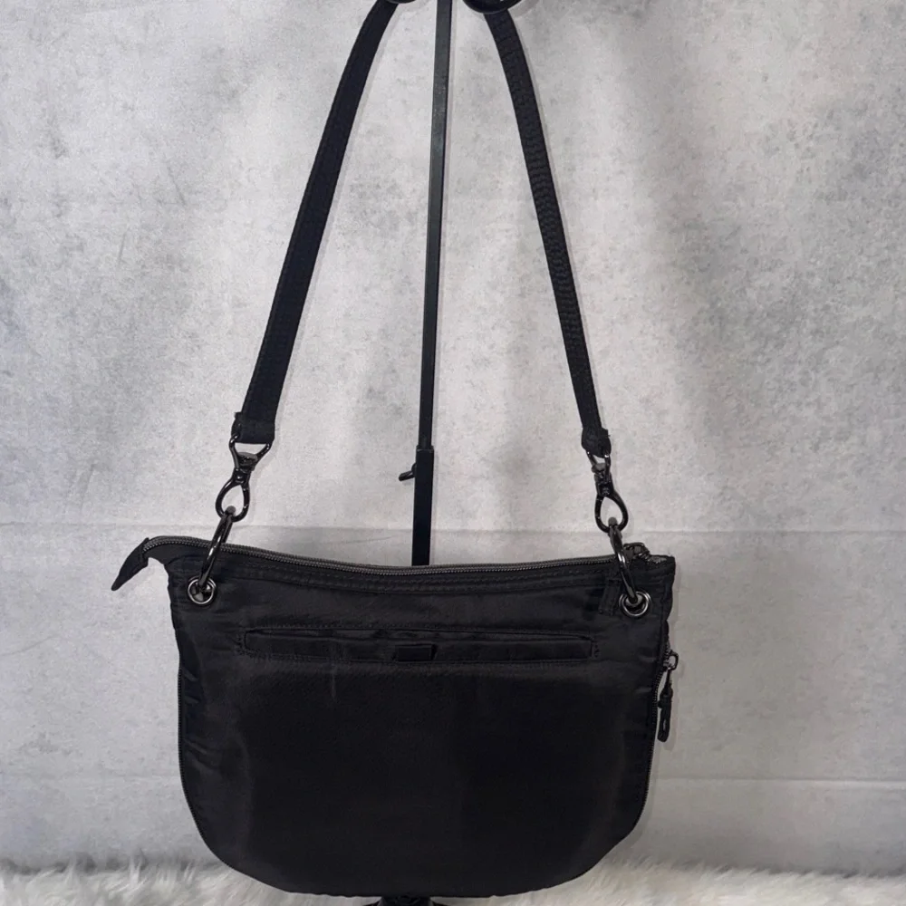 Lug Black Quilted Bag - Picture 3 of 7